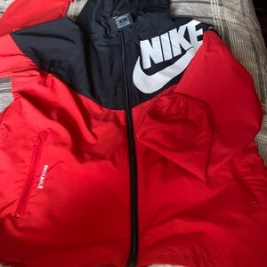 Youth medium Nike lite windbreaker jacket